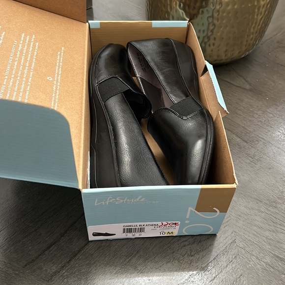 LifeStride Isabelle Wedge Slip-On - Picture 2 of 12